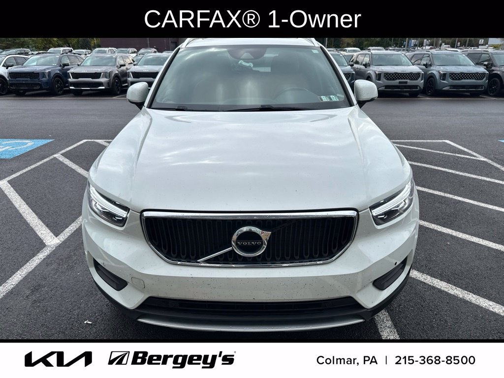 Used 2020 Volvo XC40 T5 Momentum w/ Protection Package AWD/4WD image 3