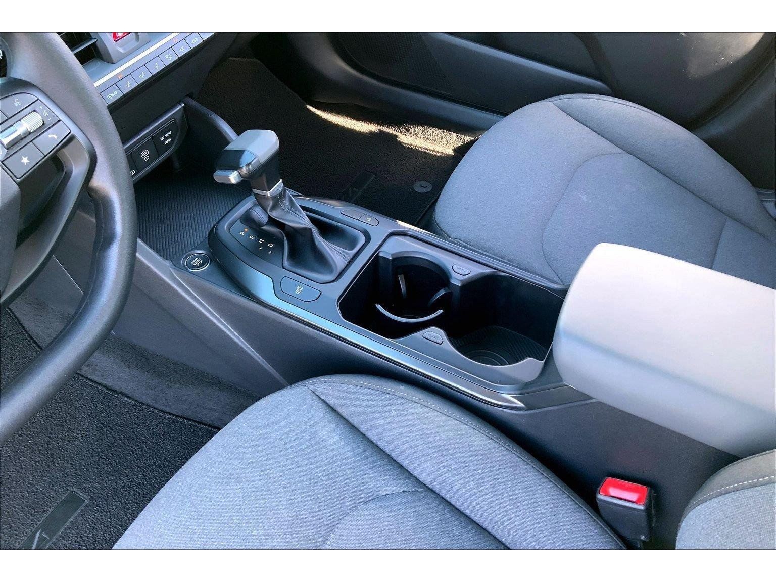 Used 2025 Kia K4 FWD image 15