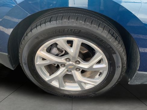 Used 2019 Chevrolet Equinox Premier FWD image 18