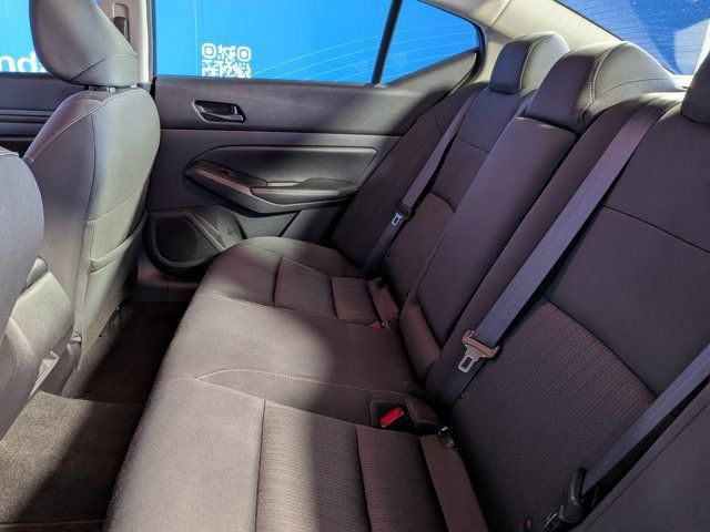 Used 2024 Nissan Altima 2.5 SV FWD image 17