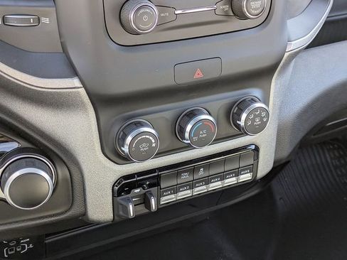 Used 2024 RAM 2500 Tradesman w/ Chrome Appearance Group AWD/4WD image 19