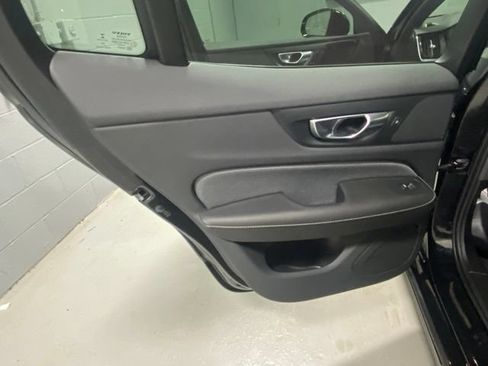 Used 2023 Volvo S60 T8 Ultimate AWD/4WD image 7
