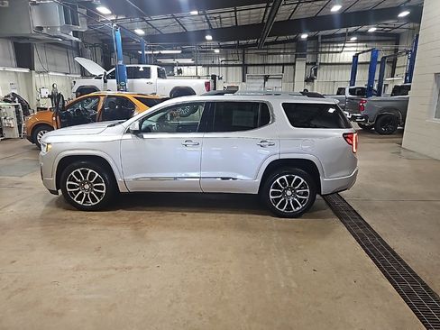 Used 2020 GMC Acadia Denali w/ Denali Ultimate Package image 4