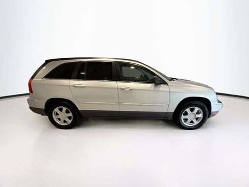 Used 2005 Chrysler Pacifica Touring FWD image 8