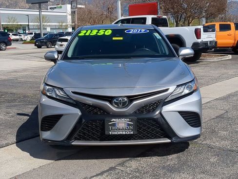 Used 2019 Toyota Camry XSE image 10