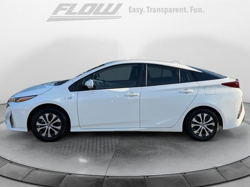 Used 2021 Toyota Prius Prime LE w/ Carpet Mat Package (TMS) FWD image 5