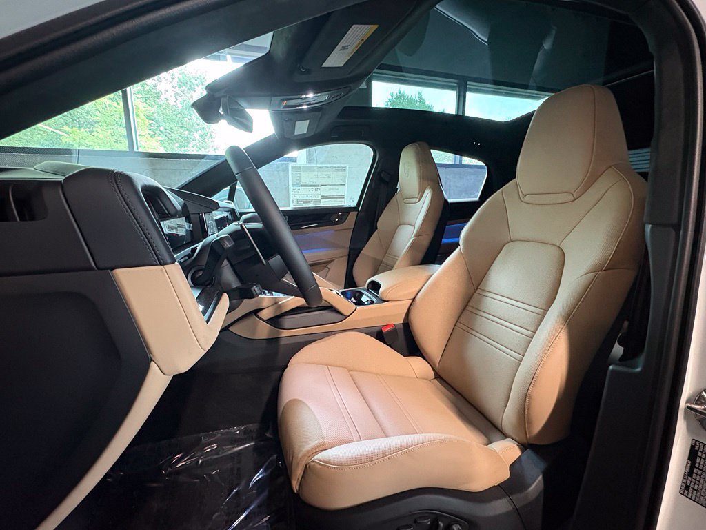 New 2026 Porsche Cayenne GTS AWD/4WD image 5