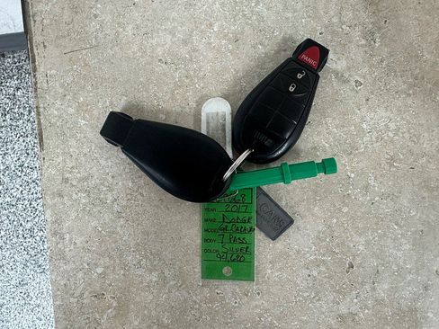 Used 2017 Dodge Grand Caravan SXT w/ Quick Order Package 29G SXT image 29