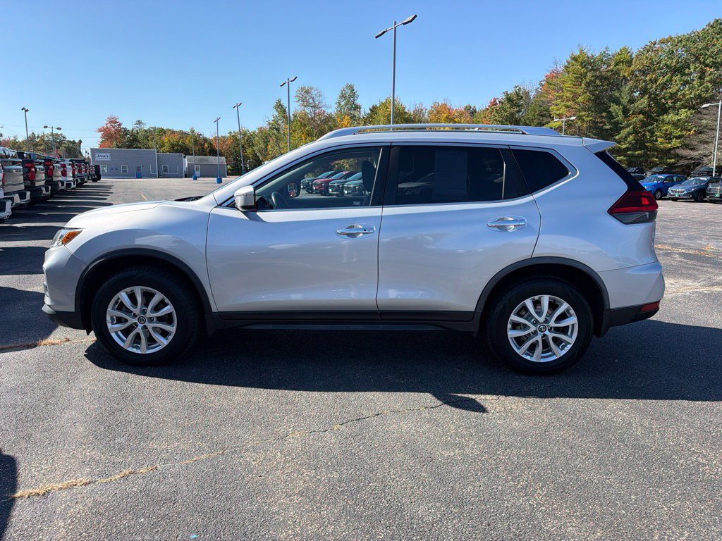 Used 2020 Nissan Rogue SV AWD/4WD image 3