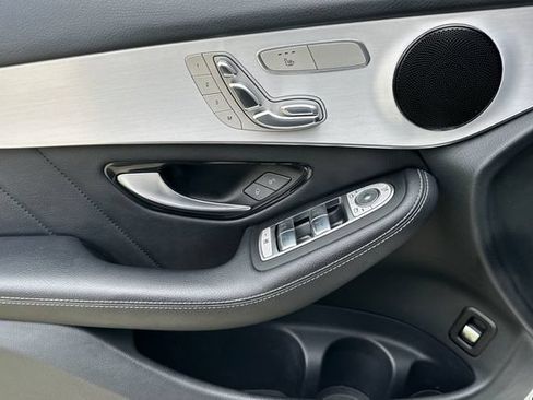 Used 2021 Mercedes-Benz GLC 300 4MATIC Coupe image 10