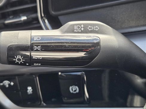 Used 2024 Kia Sportage EX image 49