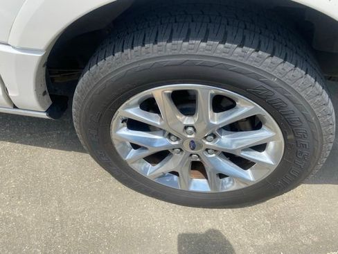 Used 2017 Ford Expedition EL Limited w/ Equipment Group 301A RWD image 4