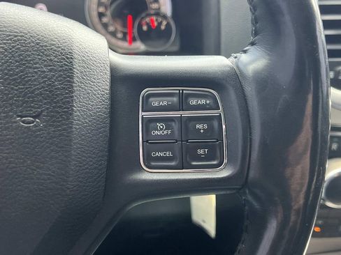 Used 2018 RAM 1500 SLT AWD/4WD image 22