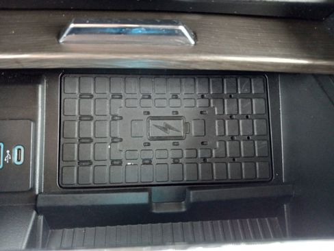 Used 2024 Ford Expedition Limited image 23