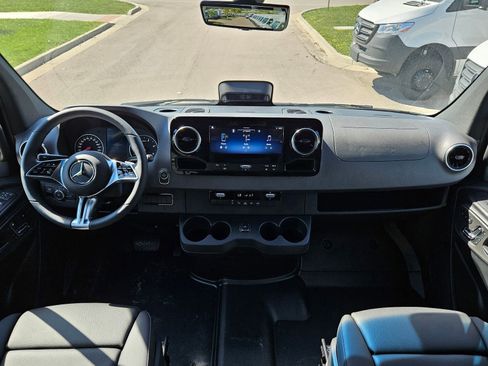 New 2025 Mercedes-Benz Sprinter 2500 image 15