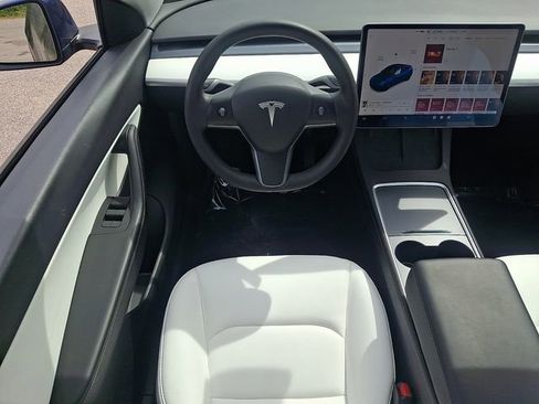 Used 2022 Tesla Model Y Long Range AWD/4WD image 13
