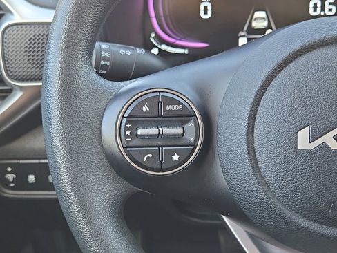 Used 2025 Kia Soul LX w/ LX Technology Package image 21