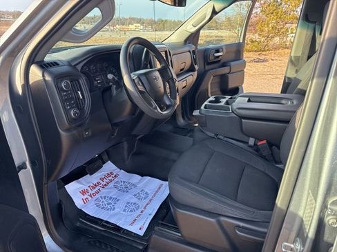 Used 2019 Chevrolet Silverado 1500 Custom Trail Boss w/ Custom Convenience Package image 17