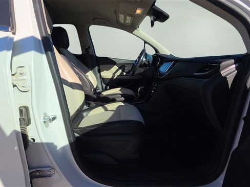 Used 2020 Buick Encore Preferred w/ Safety Package image 13