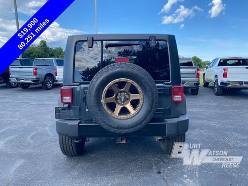 Used 2017 Jeep Wrangler Unlimited Sport AWD/4WD image 8