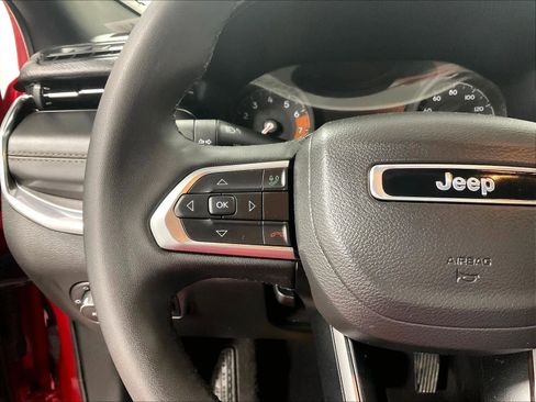 Used 2023 Jeep Compass Limited image 22