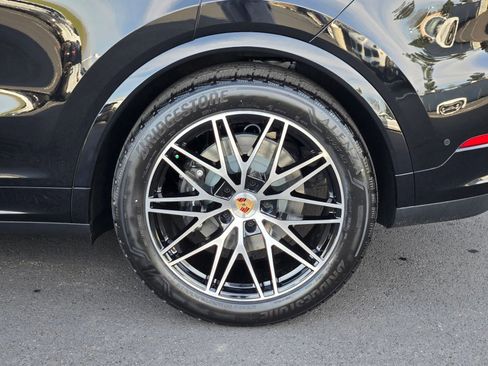 New 2026 Porsche Cayenne Coupe AWD/4WD image 11