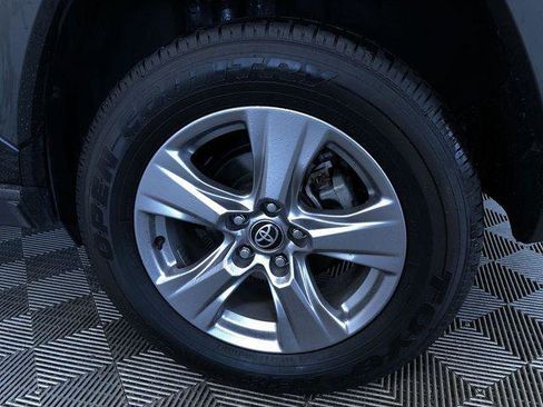 Certified 2025 Toyota RAV4 LE AWD/4WD image 16
