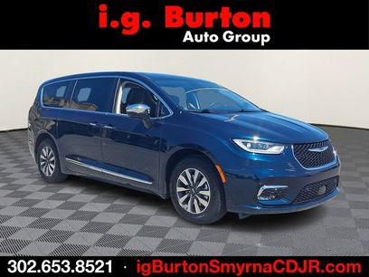 Used 2023 Chrysler Pacifica Limited