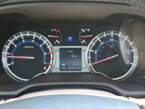 Used 2019 Toyota 4Runner Limited AWD/4WD image 18