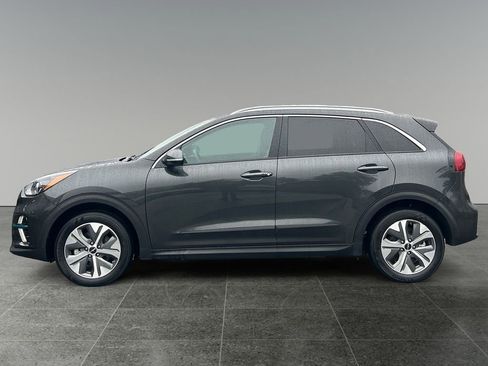 Used 2022 Kia Niro EX w/ Cold Weather Package image 4