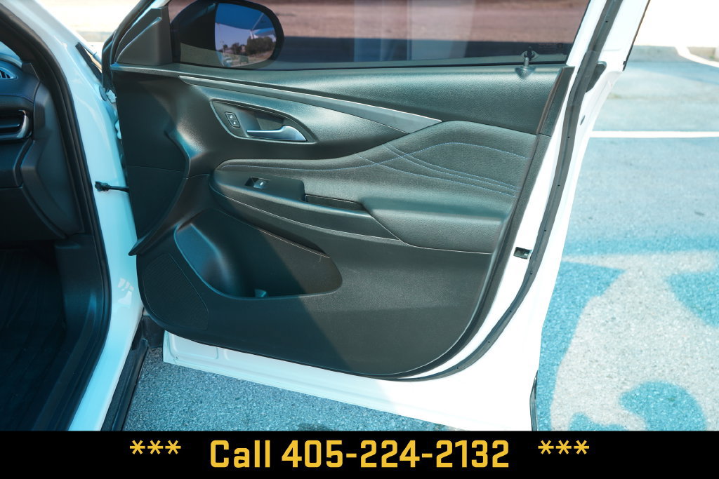 Used 2024 Buick Envista Sport Touring w/ Convenience II Package FWD image 19