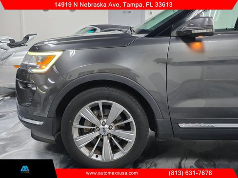 Used 2018 Ford Explorer Limited w/ Class II Trailer Tow Package image 9