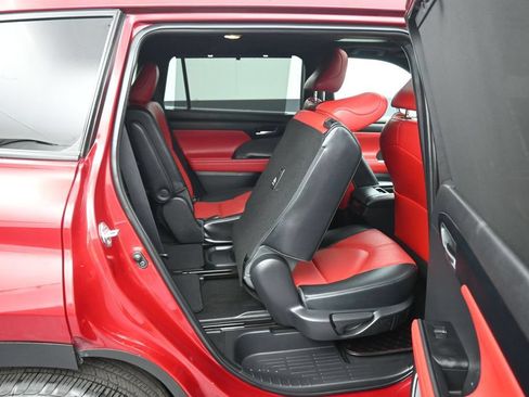 Used 2023 Toyota Highlander XSE FWD image 52