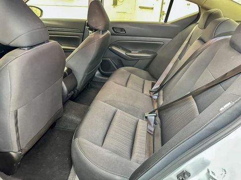 Used 2024 Nissan Altima 2.5 SV FWD image 11