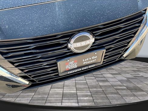 Used 2025 Nissan Altima 2.5 SV FWD image 32