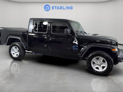 Used 2022 Jeep Gladiator Sport image 13