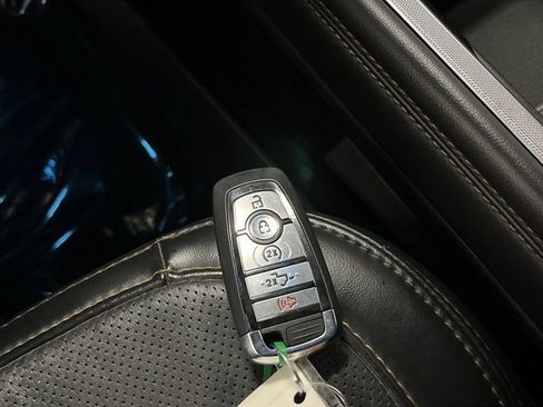 Used 2024 Ford F350 Platinum image 30