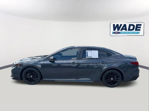 Used 2025 Toyota Camry SE w/ Convenience Package FWD image 8
