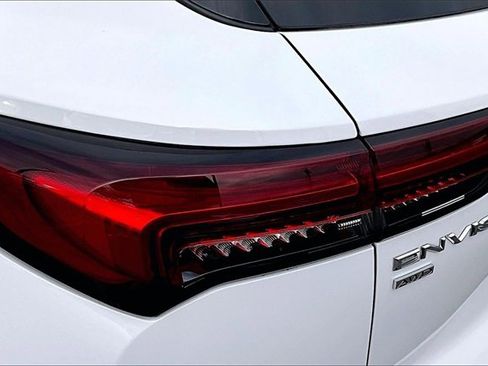 Used 2021 Buick Envision Essence w/ Technology Package I image 29