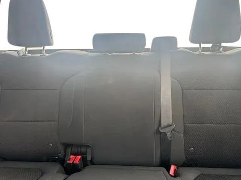 Used 2019 Chevrolet Silverado 1500 Custom w/ Custom Convenience Package AWD/4WD image 19