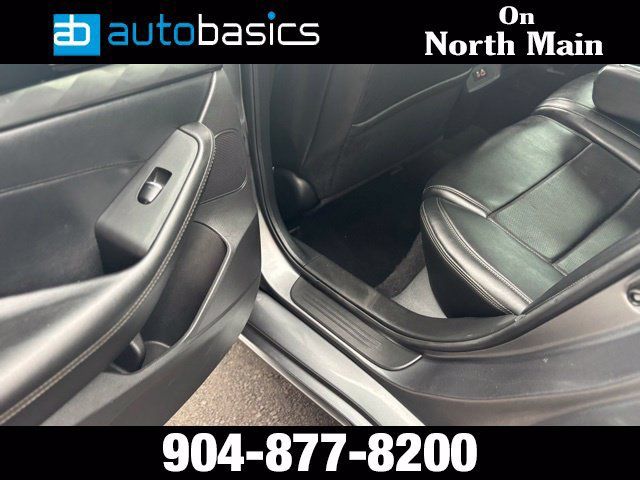 Used 2020 Nissan Maxima 3.5 SL w/ Floor Mat Group FWD image 17