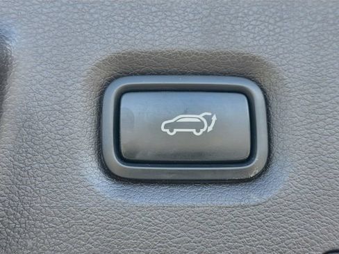 Used 2022 Hyundai Santa Fe Limited AWD/4WD image 13