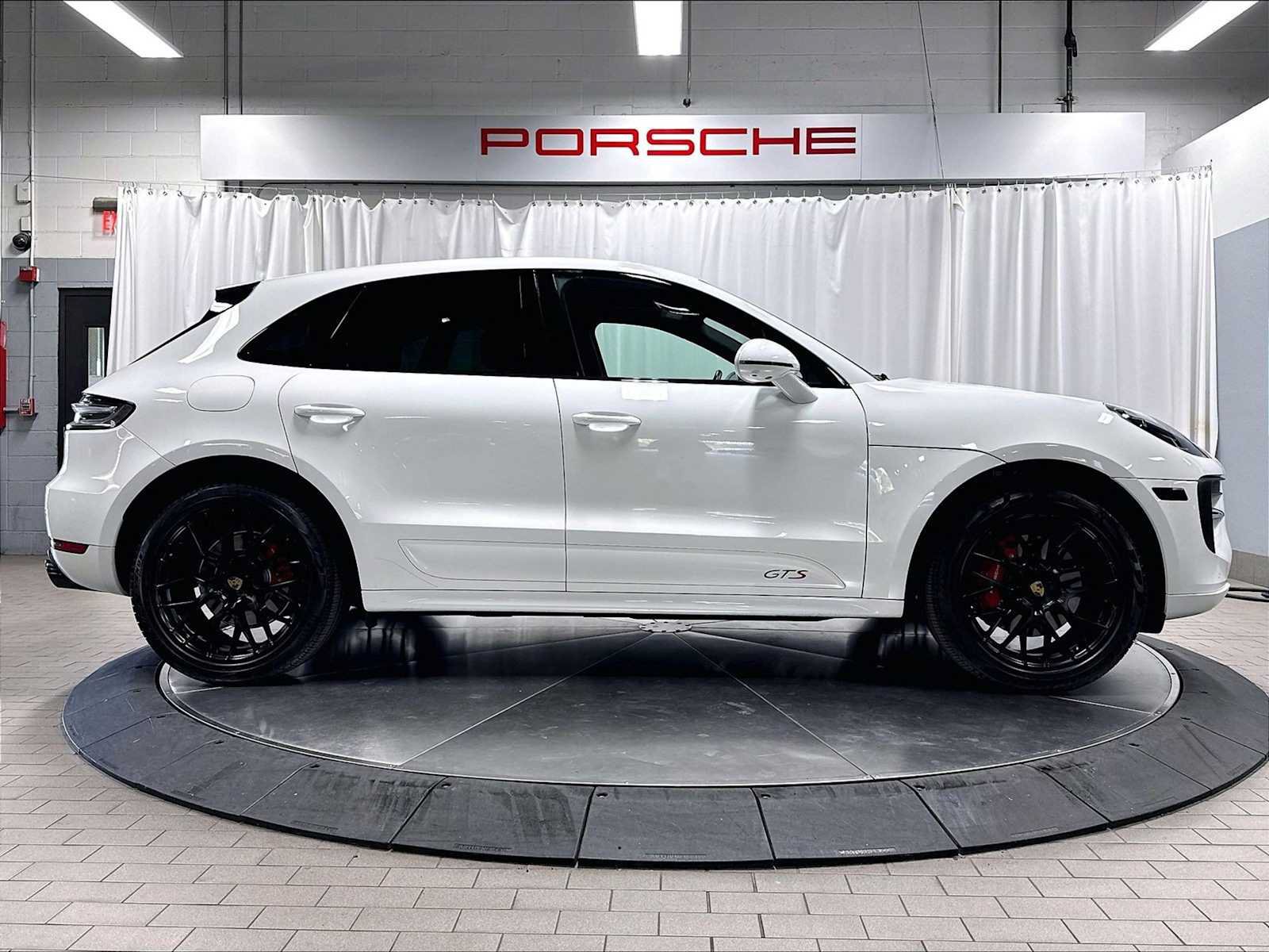 Used 2021 Porsche Macan GTS AWD/4WD image 11