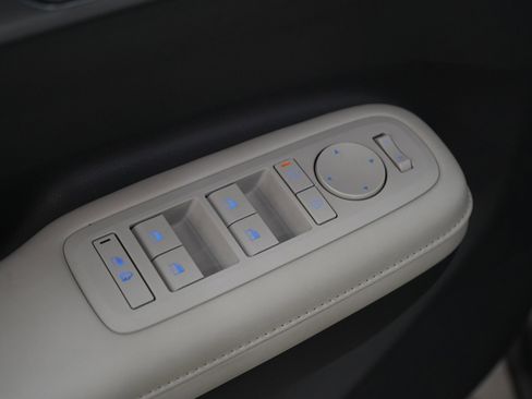 Used 2025 Hyundai Santa Fe SEL image 21