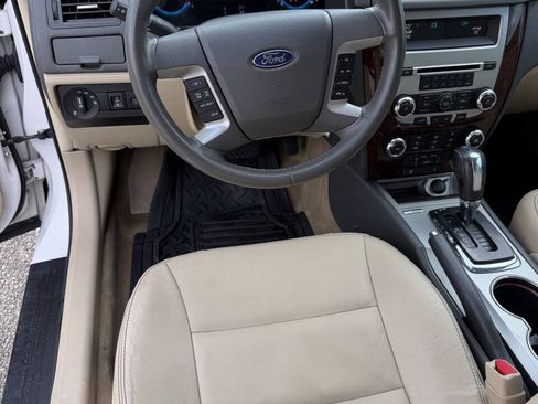 Used 2011 Ford Fusion SEL FWD image 29