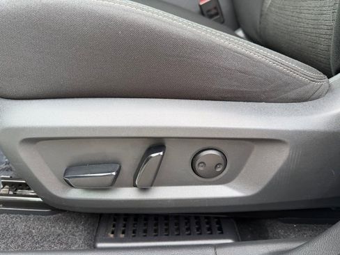 Used 2023 Nissan Rogue SV FWD image 18