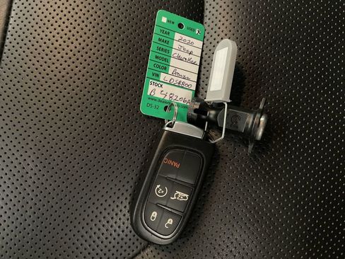 Used 2020 Jeep Cherokee Limited AWD/4WD image 29