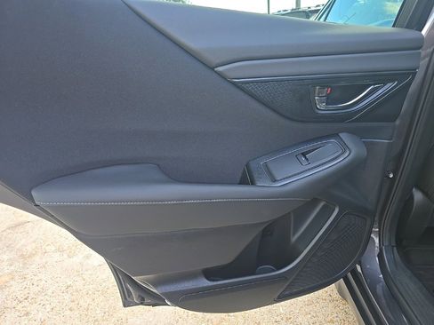 Used 2025 Subaru Outback Premium image 34