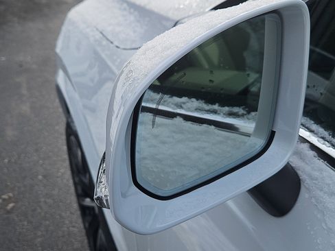 New 2026 Volvo XC90 B6 Ultra image 13