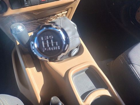 Used 2013 Jeep Wrangler Unlimited Sahara w/ Connectivity Group image 10